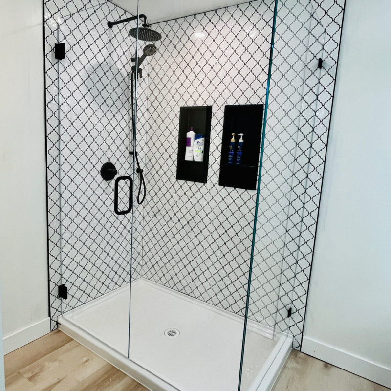 custom-corner-shower-glass-1