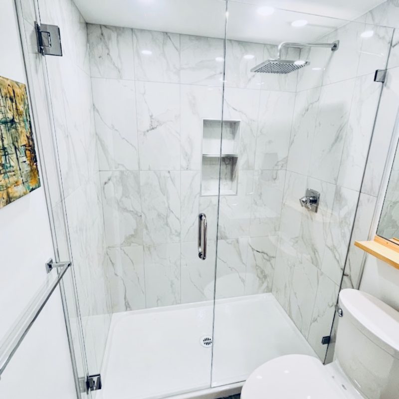 custom-shower-glass-white-rock